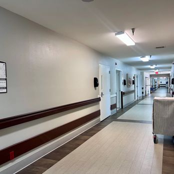 Thousand Oaks Post Acute - Retirement Homes Near Me - Thousand Oaks, California