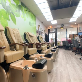 Magic Nails - Interior - Nail Salons Near Me - Nutley, New Jersey