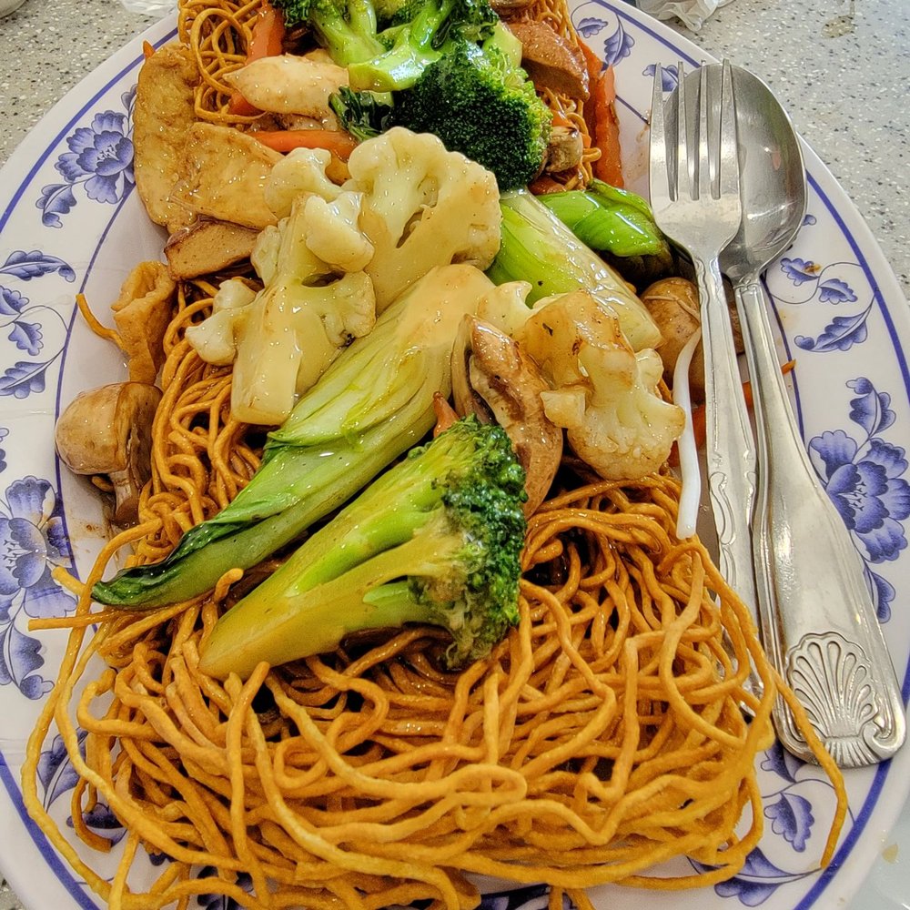 Thien Tam Vegetarian Restaurant - Fried Egg Noodles - Vegetarian Near Me - El Monte, California Thien Tam Vegetarian Restaurant - Fried Egg Noodles - Vegetarian Near Me - El Monte, California