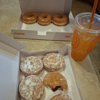Dunkin' - Jelly donuts glazed donuts juice - Coffee & Tea Near Me - Peyton, Colorado Dunkin' - Jelly donuts glazed donuts juice - Coffee & Tea Near Me - Peyton, Colorado