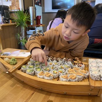 Sushi Ichiban Ellesmere - Sushi Boat - Japanese Near Me - Toronto, Ontario Sushi Ichiban Ellesmere - Sushi Boat - Japanese Near Me - Toronto, Ontario