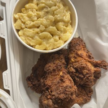 Bodeau's Caribbean Cuisine - 4pc wings + side of mac and cheese - Haitian Near Me - Las Vegas, Nevada Bodeau's Caribbean Cuisine - 4pc wings + side of mac and cheese - Haitian Near Me - Las Vegas, Nevada