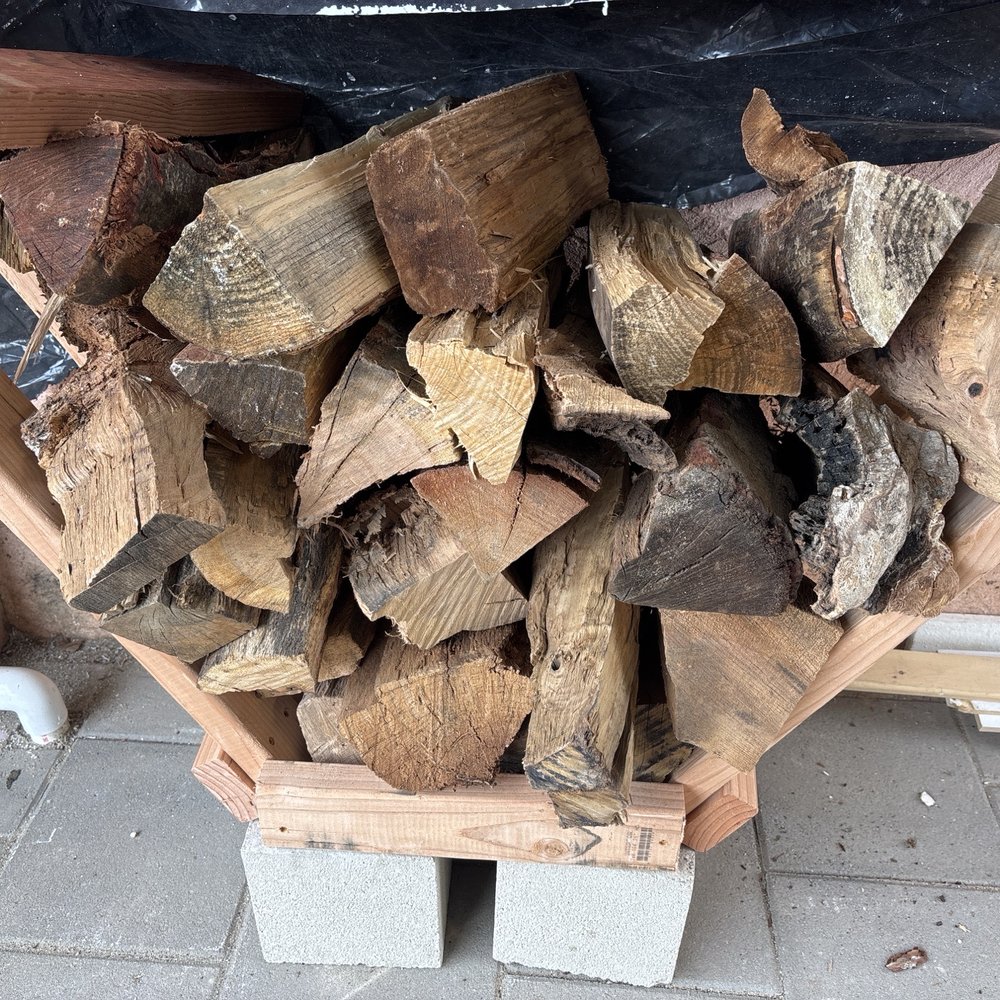 Sweet smelling firewood Sweet smelling firewood