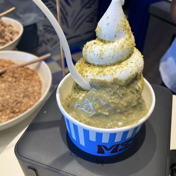 Meli Frozen Yogurt - Ice Cream & Frozen Yogurt Near Me - Miami, Florida