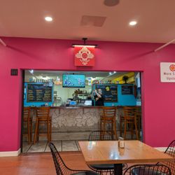 Mac Santa Fe - Front of cafe
