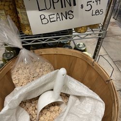 Zonin's Market - Beans by the pound.