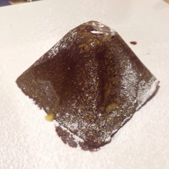 La Scottona - Piramide di cioccolata farcita con crema di mandorle e gelato. Fa invidia a quella di Cheope. - Steakhouses Near Me - Naples, NA La Scottona - Piramide di cioccolata farcita con crema di mandorle e gelato. Fa invidia a quella di Cheope. - Steakhouses Near Me - Naples, NA