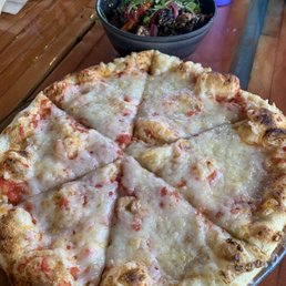 Vegan cheese pizza Vegan cheese pizza