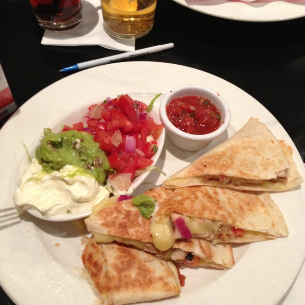 TGI Friday's - Chicken quasadillas - American Near Me - Forest Hill, VIC TGI Friday's - Chicken quasadillas - American Near Me - Forest Hill, VIC
