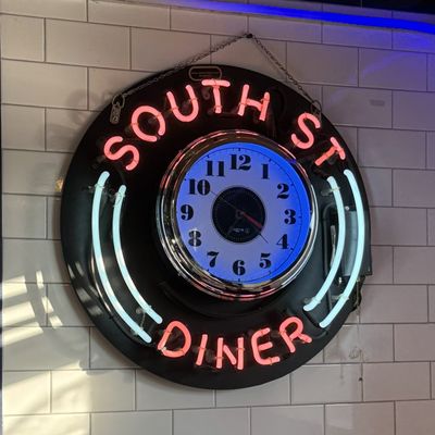 South Street Diner by null