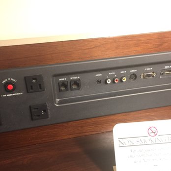 New Haven Hotel - Lots of Power Outlets & connection to TV. - Hotels Near Me - New Haven, Connecticut New Haven Hotel - Lots of Power Outlets & connection to TV. - Hotels Near Me - New Haven, Connecticut