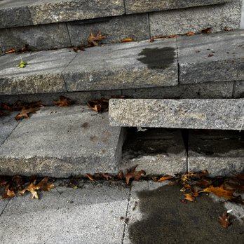 Marin Property Services - Paver easily lifts up. It wasn't done properly. - Landscaping Near Me Marin Property Services - Paver easily lifts up. It wasn't done properly. - Landscaping Near Me