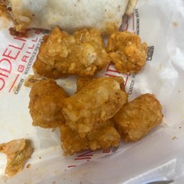 Tator tots - I added salt Tator tots - I added salt