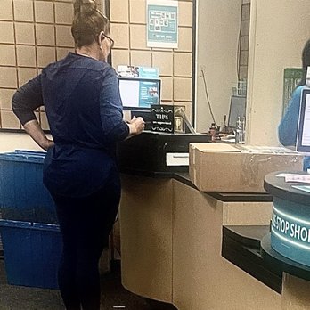 The UPS Store - UPS store employees have tip jars on their counter! Why??? - Shipping Centers Near Me - Palm Springs, Florida The UPS Store - UPS store employees have tip jars on their counter! Why??? - Shipping Centers Near Me - Palm Springs, Florida