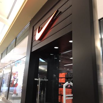 nike bergen town center