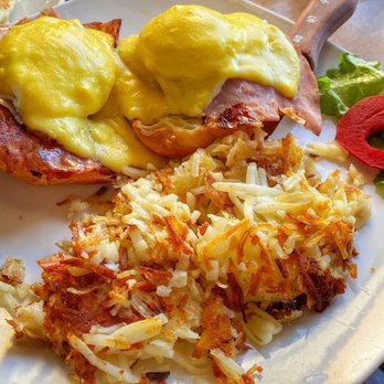 Jam N Jelly Cafe - Mon ame Gabi Benedict - Breakfast & Brunch Near Me - Woodridge, Illinois
