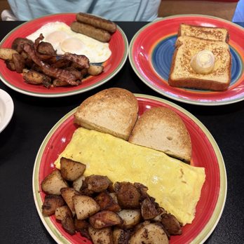 The Gathering Diner - Breakfast & Brunch Near Me - Central Manchester, Connecticut The Gathering Diner - Breakfast & Brunch Near Me - Central Manchester, Connecticut