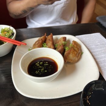 Kizuna - Sushi Bars Near Me - Vienna, Virginia Kizuna - Sushi Bars Near Me - Vienna, Virginia