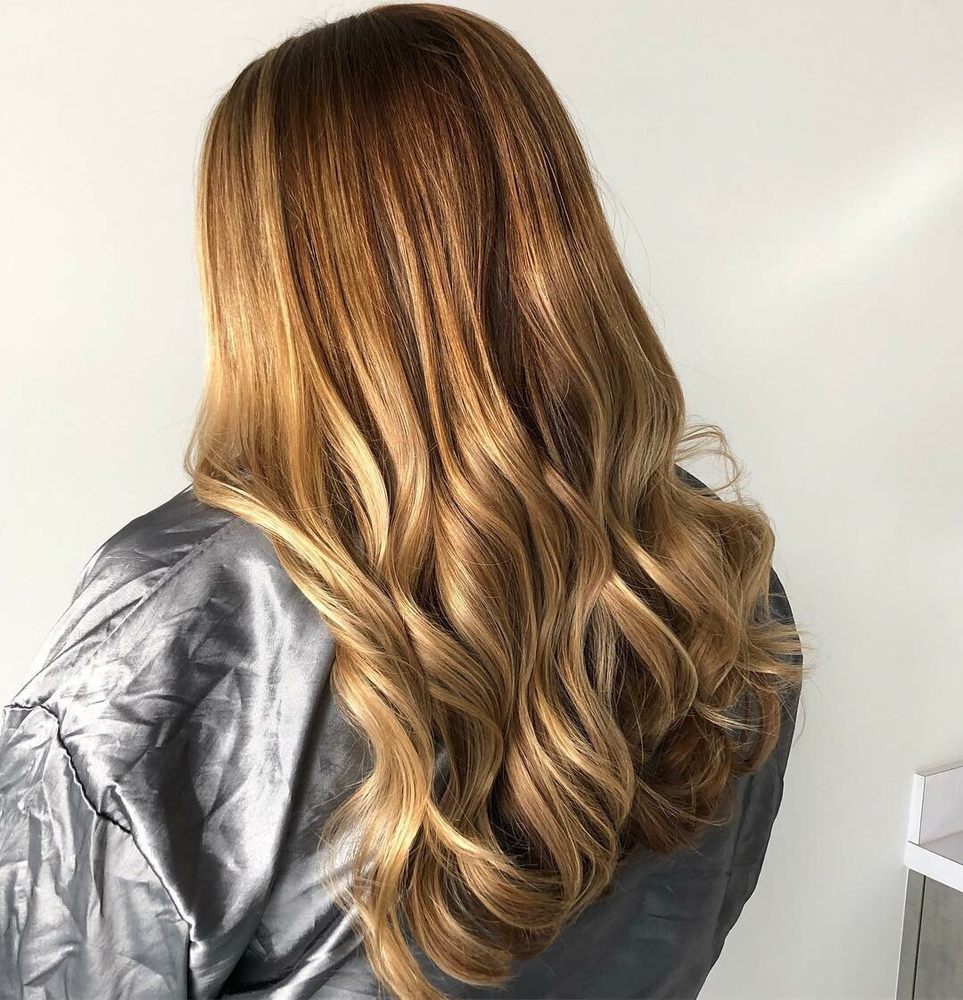 William Robert Salon Image