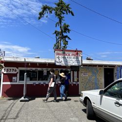 Seabeck Pizza - Small and run-down.  Need lots of improvements including the menu-descriptions and prices.