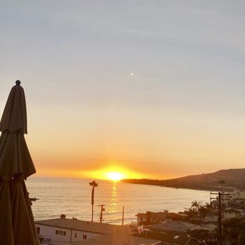 The Rooftop Lounge - Sunset view - Lounges Near Me - Laguna Beach, California The Rooftop Lounge - Sunset view - Lounges Near Me - Laguna Beach, California