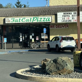 Fat Cat Pizza - Pizza restaurant in Brookings, OR