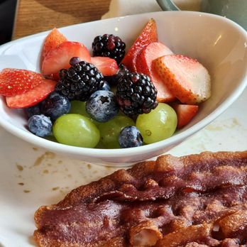 Another Broken Egg Cafe - Fruit and turkey bacon - Breakfast & Brunch Near Me - Elkridge, Maryland