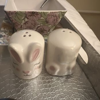 Privé the Retreat - The cutest salt and pepper shakers - Skilled Nursing Near Me - Irvine, California Privé the Retreat - The cutest salt and pepper shakers - Skilled Nursing Near Me - Irvine, California