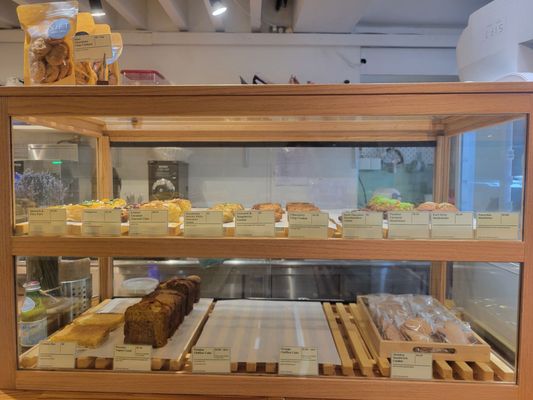 Sift Cakes and Cookies by null