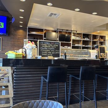 Sushi Ran - Bar area - Sushi Bars Near Me - North Hollywood, California
