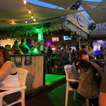Willie T's - Patio table - Bars Near Me - Key West, Florida Willie T's - Patio table - Bars Near Me - Key West, Florida