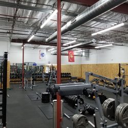FeV - Iron Vault Gym - Decor added