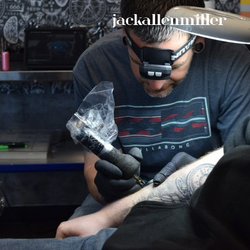 Lucky Duck Tattoos And Piercing