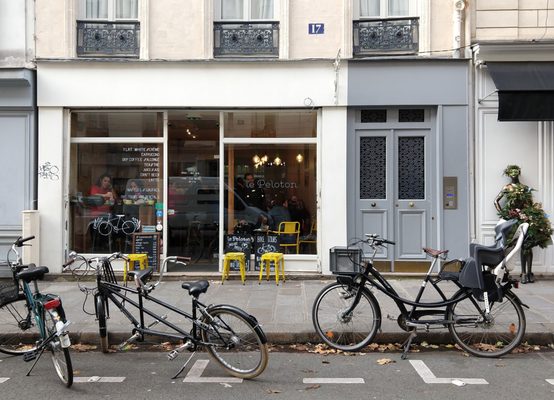 Le Peloton Café by null