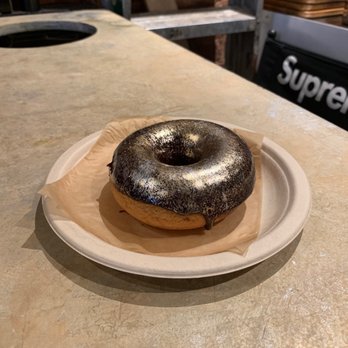 AlimamaTea - Onyx Mochi Donut - Desserts Near Me - New York, New York AlimamaTea - Onyx Mochi Donut - Desserts Near Me - New York, New York