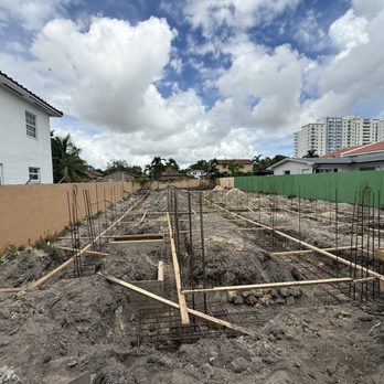 STONES THROW - Updated December 2025 - 14 Photos - Miami, Florida