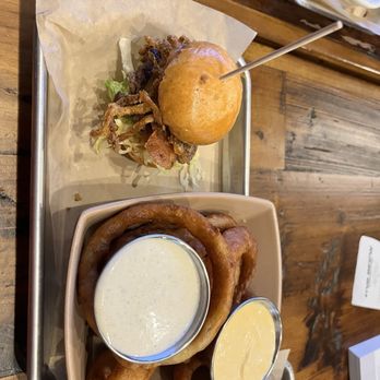 Burger Bench - Burgers Near Me - Vista, California