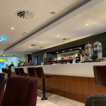 No. 1 Lounge - Full bar - Airport Lounges Near Me - London, XGL