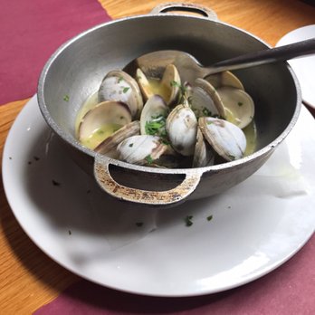 Trackside Bar & Grill - Little neck clams - Portuguese Near Me - Peabody, Massachusetts Trackside Bar & Grill - Little neck clams - Portuguese Near Me - Peabody, Massachusetts