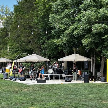 THE FARM BREWERY AT BROAD RUN - Updated October 2025 - 176 Photos & 148 Reviews - 16015 John