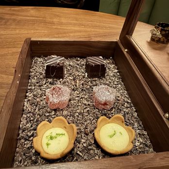 l’abeille - French Near Me - New York, New York