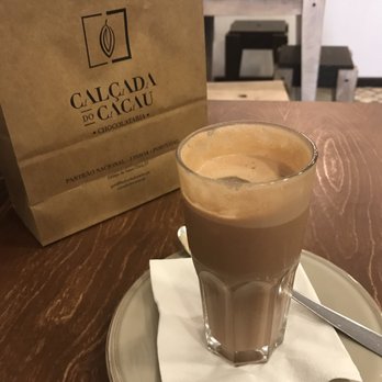 Calçada do Cacau - Cold milk chocolate - Chocolatiers & Shops Near Me - Lisbon, 11