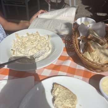 La Dolce Vita - Fettuccine and bread for $198 pesos. - Pizza Near Me - Puerto Vallarta, JAL La Dolce Vita - Fettuccine and bread for $198 pesos. - Pizza Near Me - Puerto Vallarta, JAL