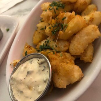 Olive + Oak - Cheese curds - Wine Bars Near Me - Saint Louis, Missouri