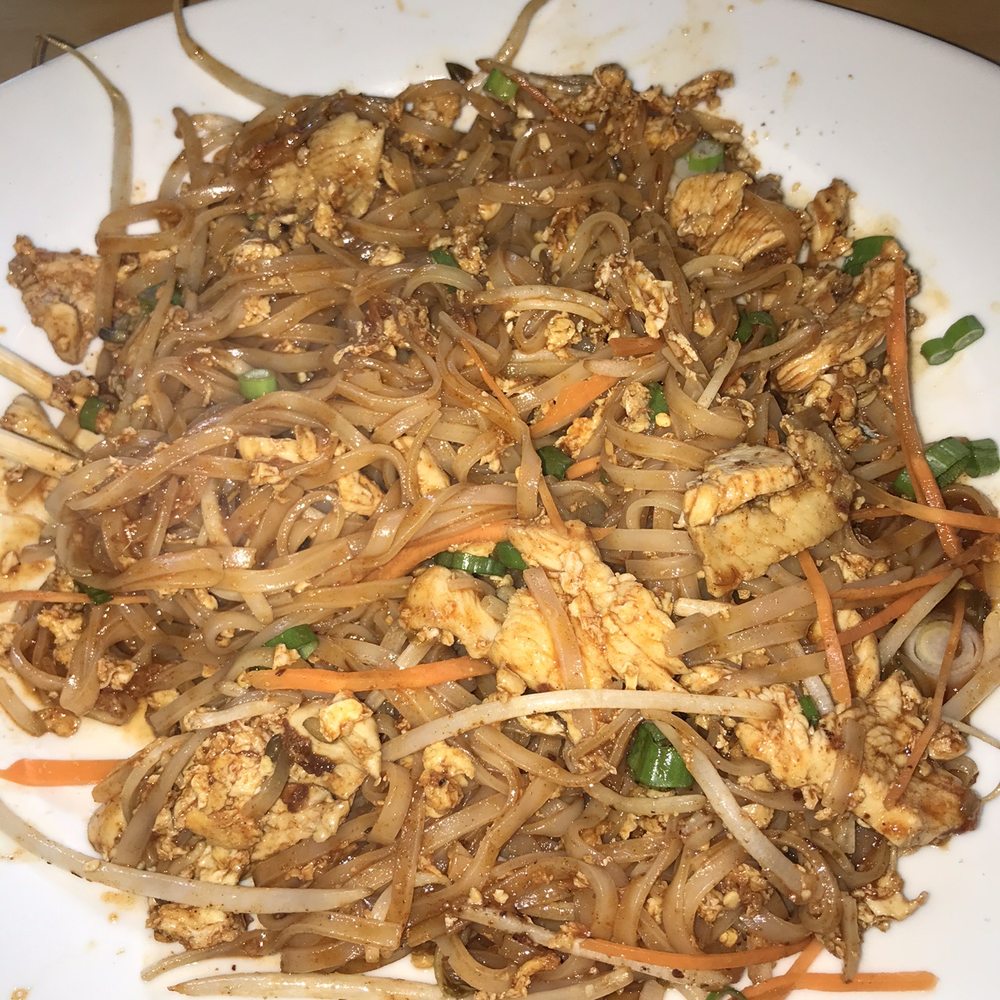 Thai Haven - Chicken pad Thai. - Thai Near Me - Winter Haven, Florida Thai Haven - Chicken pad Thai. - Thai Near Me - Winter Haven, Florida