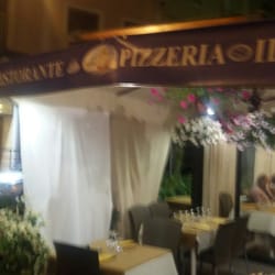 Il Galeone - Photos  of entrance at night