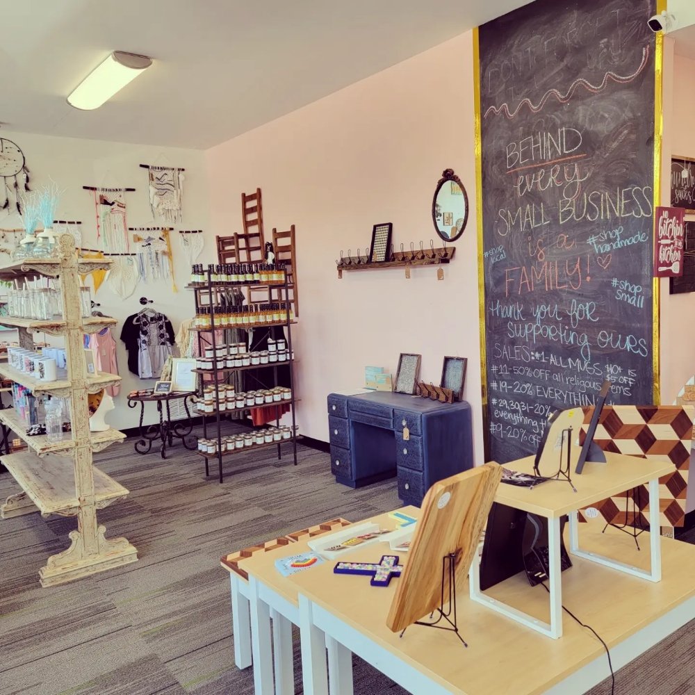 SWEET SOUTHERN PICKIN Updated July 2024 12 Photos 711 W Stone Dr, Kingsport, Tennessee