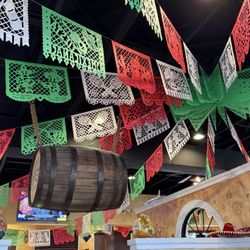 El Mezon - Festive atmosphere and stellar service. Not to mention delicious food.