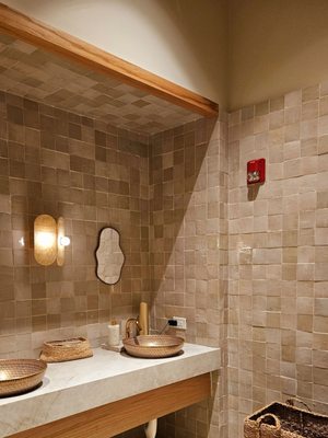 Delbar - Old Milton by null