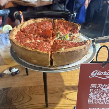 Giordano's - Pizza Near Me - Chicago, Illinois